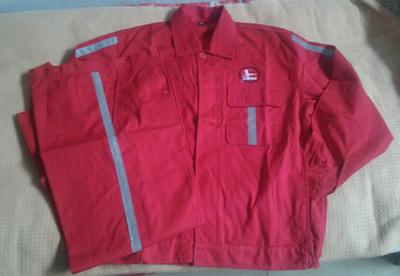 定做 全棉大紅 勞保工作服 反光服 石油工裝圖片_高清圖_細(xì)節(jié)圖-磁縣俊龍勞保服裝經(jīng)銷(xiāo)處